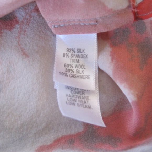 ST. JOHN Silk Top - Picture 4 of 4